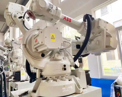 IRB 7600- 500/2.55 Abb Robot Kol 500KG Çoklu Üretim Süreçleri için